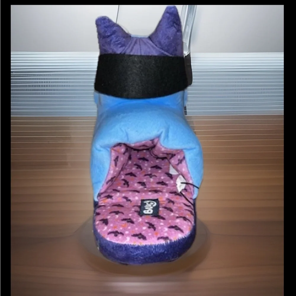 3D Slippers of Bluey & Bingo IM OBSESSED W/THESE. They r PLUSH & Slip Proof  NWT